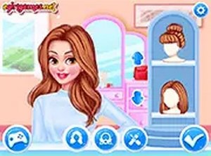 Princesses Love Sweaters Dress Up Game
